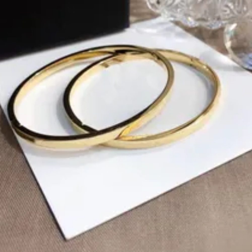 Elegant Gold Bangle Set